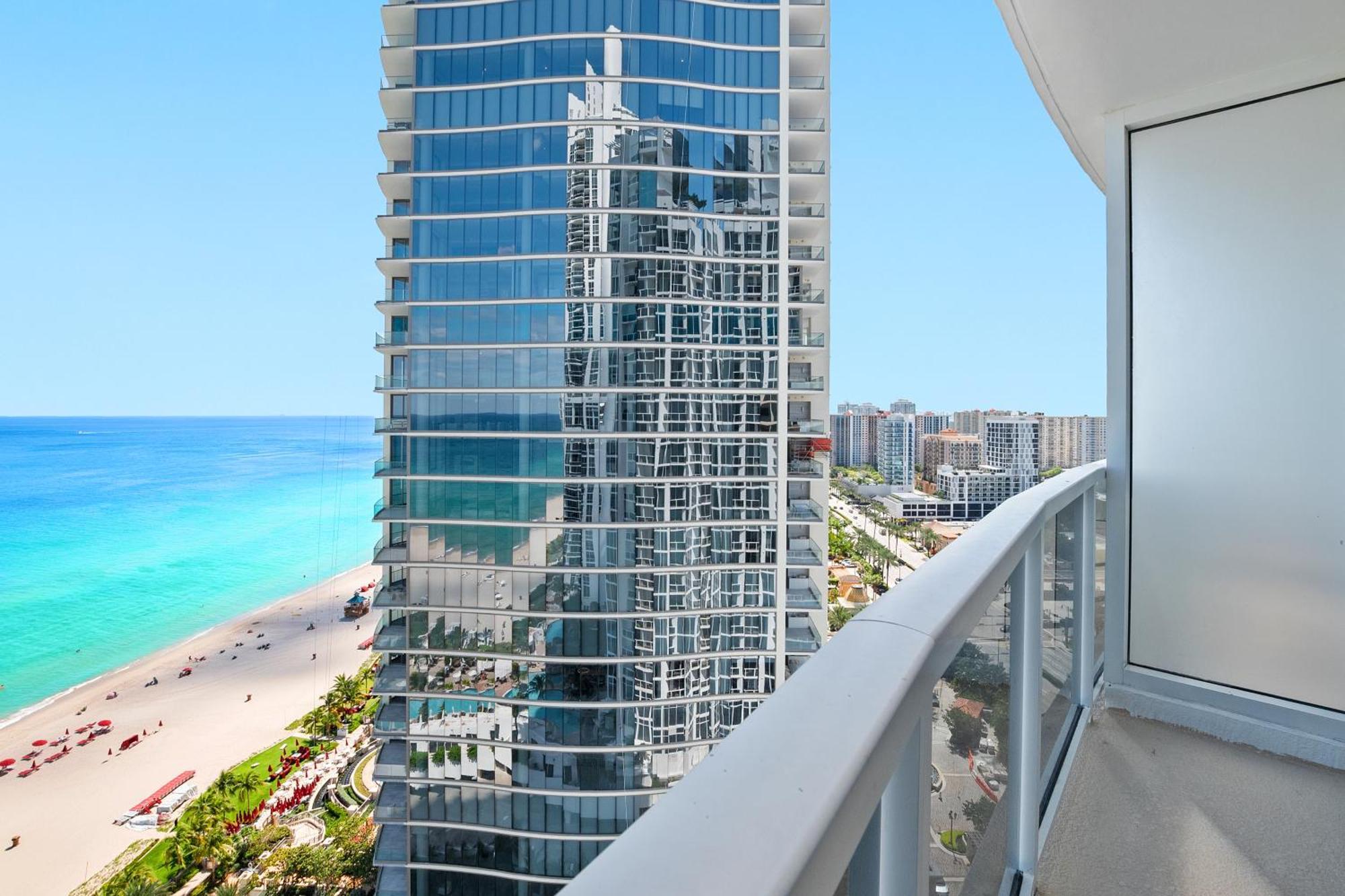 Trump International Deluxe 2 Queen Bed Ocean Front Sunny Isles Beach Exterior photo